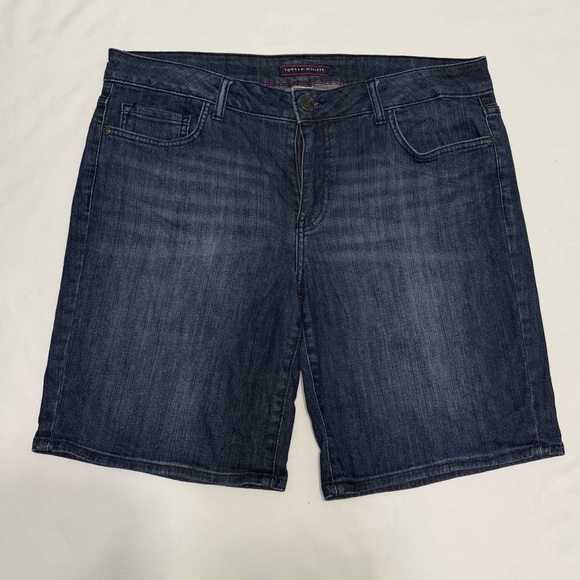 Tommy Hilfiger Pants - Tommy Hilfiger Blue Jean Shorts Classic Style
Size 12